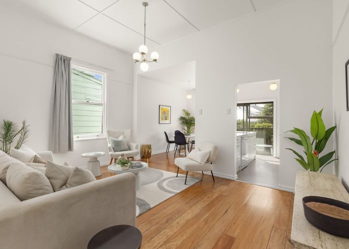  at 215 Rintoul Street, Berhampore, Wellington