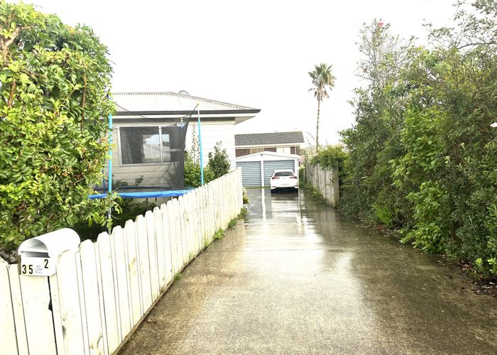  at 35 Marendalla Drive, Bucklands Beach, Manukau City, Auckland