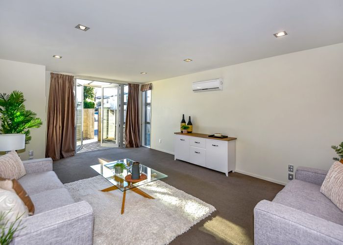  at 90C Mandeville Street, Riccarton, Christchurch City, Canterbury