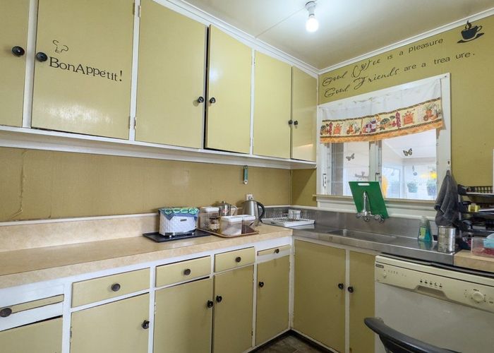  at 326 Ferry Road, Komata, Paeroa