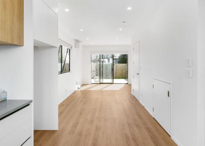  at 8/14 Clendon Place, Manurewa, Manukau City, Auckland