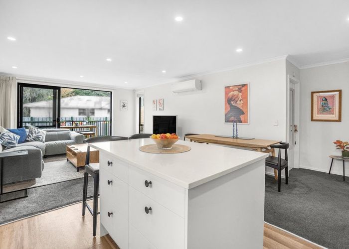  at 2/5 Westminster Road, Wainuiomata, Lower Hutt, Wellington