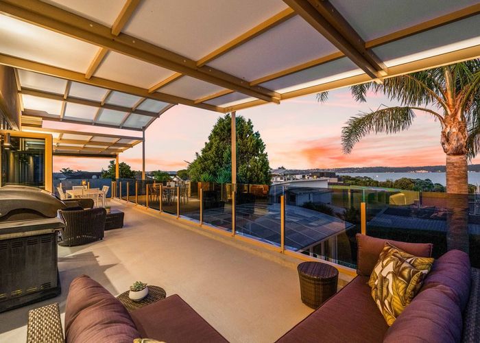  at 8 Kawai Rise, Te Atatu Peninsula, Waitakere City, Auckland