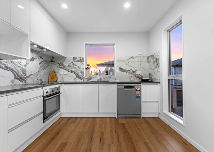  at 1-9 /8 Reeves Avenue, Papatoetoe, Manukau City, Auckland