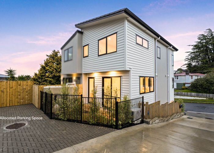  at 16E Sheridan Drive, New Lynn, Auckland