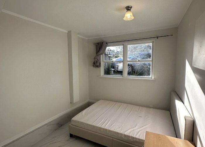  at 25 Ellice Road, Totara Vale, North Shore City, Auckland