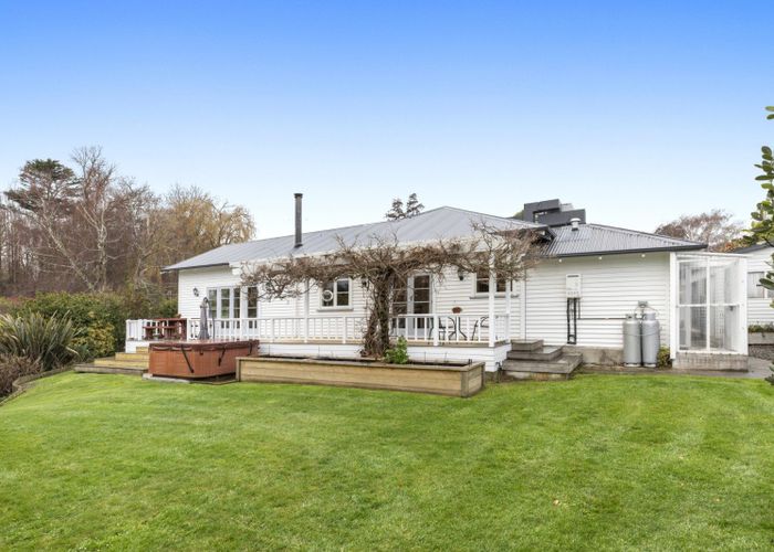  at 14 Worsleys Road, Cashmere, Christchurch City, Canterbury