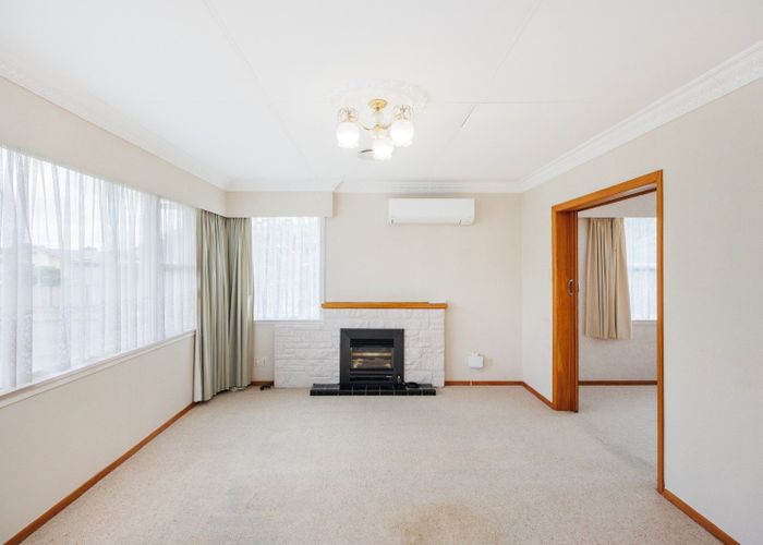  at 8 Somerset Crescent, Highbury, Palmerston North, Manawatu / Whanganui