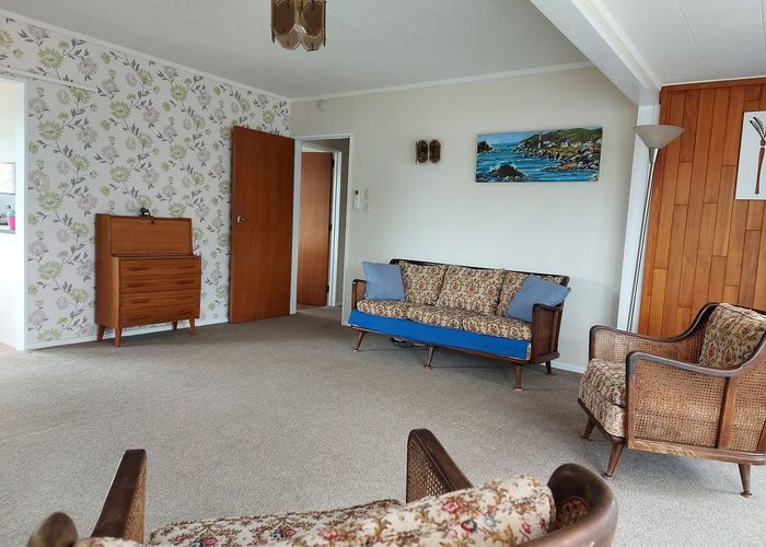  at 18 Rewarewa Crescent, Waikanae, Kapiti Coast, Wellington