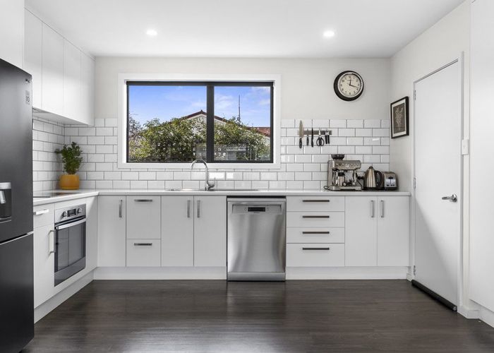  at 7 Beeston Place, Redwood, Christchurch
