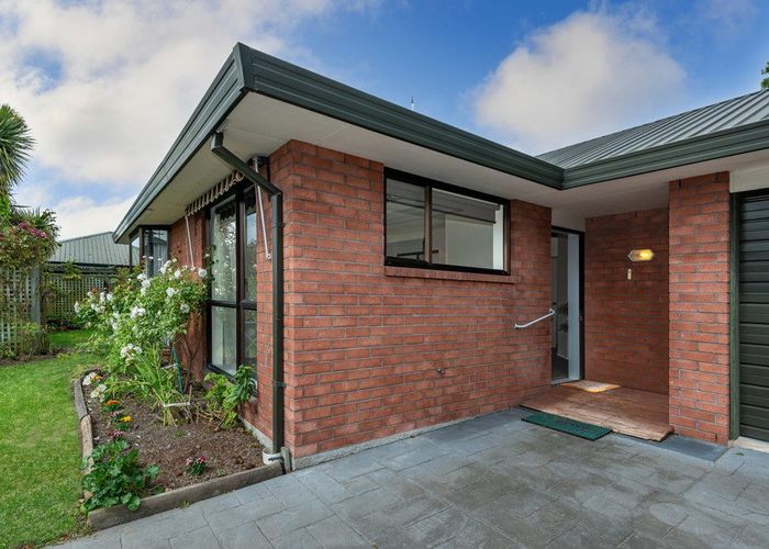  at 8 Saskia Lane, Somerfield, Christchurch