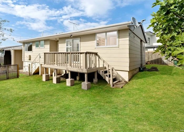  at 84a Greenslade Cres, Northcote, North Shore City, Auckland
