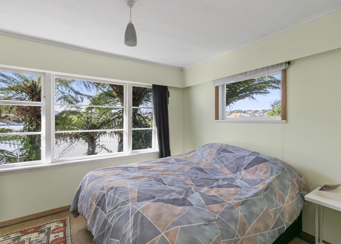  at 8 Darwin Street, Karori, Wellington