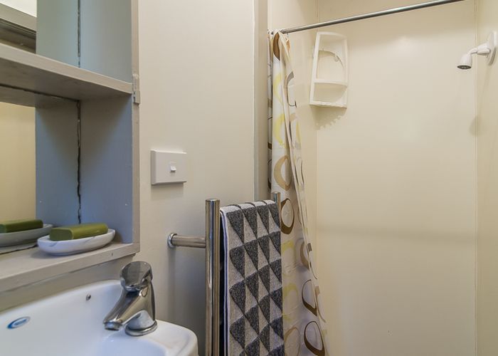  at 3/12 Norna Crescent, Kelburn, Wellington