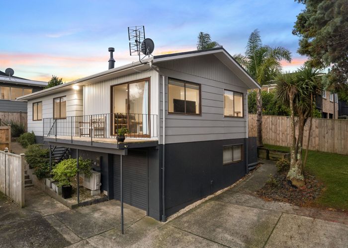  at 9 Sispara Place, Beach Haven, North Shore City, Auckland