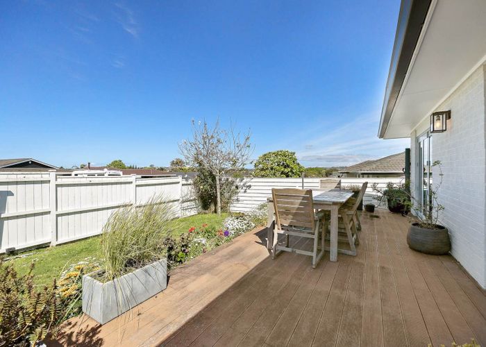  at 33 Luton Avenue, Sunnyhills, Manukau City, Auckland
