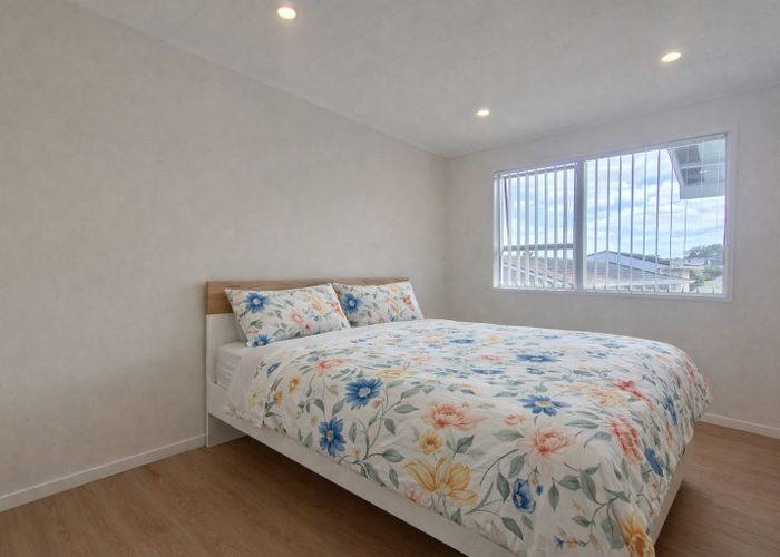  at 2/19 Charntay Avenue, Clover Park, Manukau City, Auckland