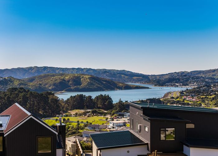 at 71 Queen Charlotte Drive, Aotea, Porirua, Wellington