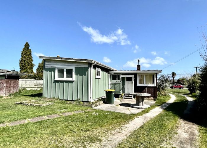  at 31 Robinson Avenue, Hannahs Bay, Rotorua, Bay Of Plenty