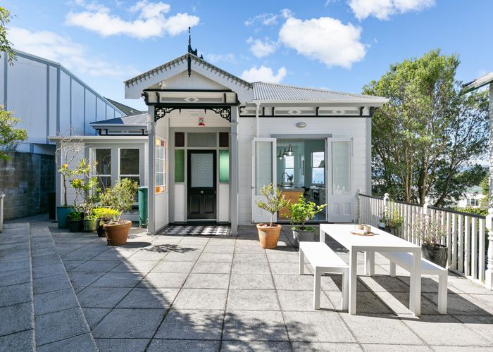  at 8 Bruce Avenue, Brooklyn, Wellington, Wellington