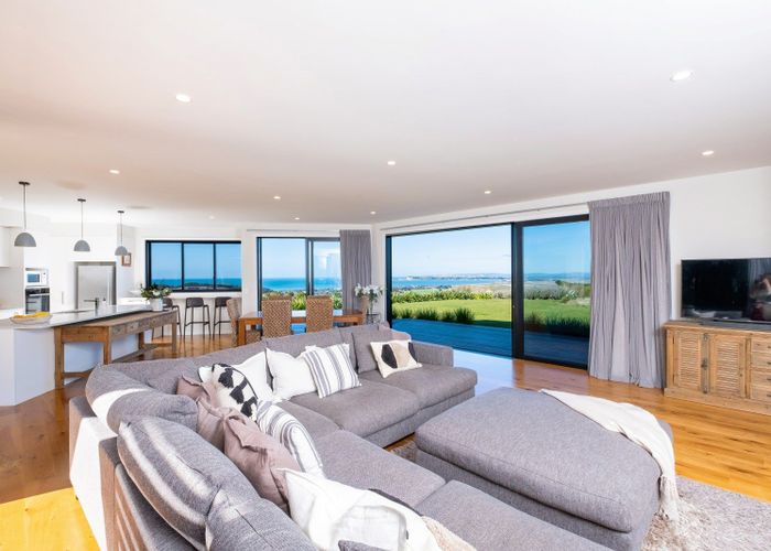  at 199 Eskridge DR, Eskdale, Napier