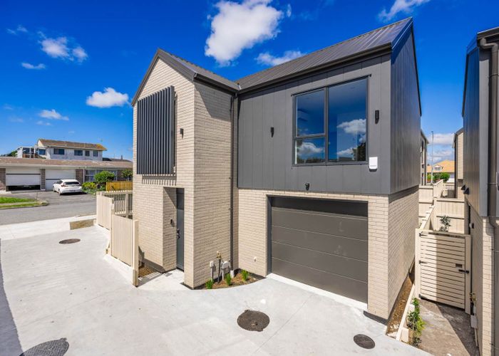  at Lot 4, 2 Edgar Pearce Place, Howick, Manukau City, Auckland