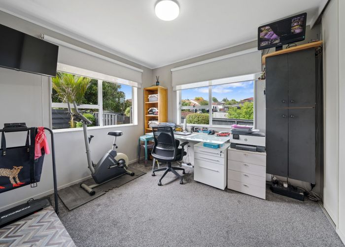  at 1/19 Diorella Drive, Clover Park, Manukau City, Auckland