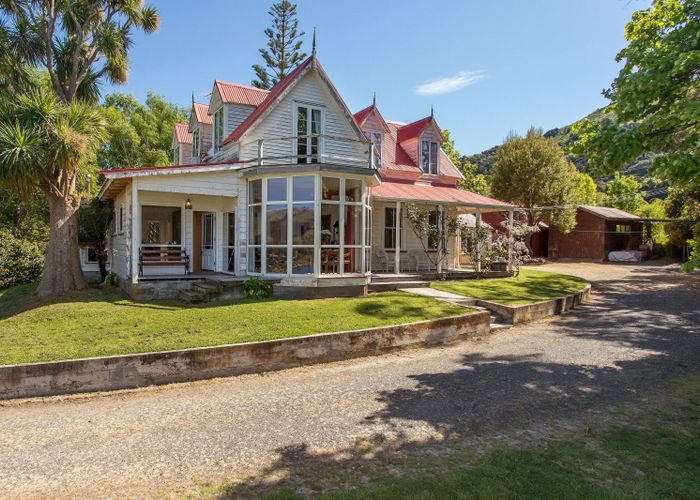  at 44 Cemetery Road, Wainui, French Farm