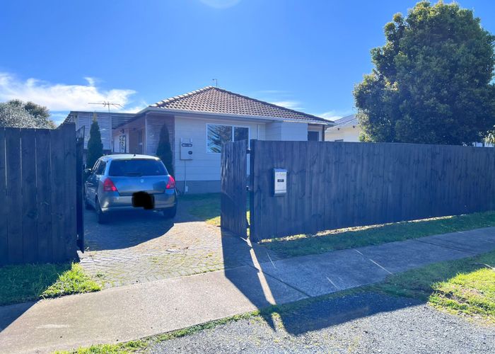 at 1/7 McInnes Rd, Weymouth, Manukau City, Auckland