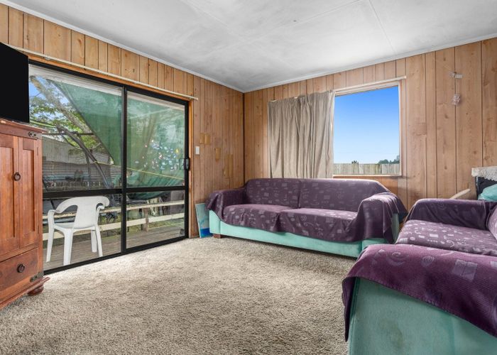  at 8A Hughes Place, Taneatua