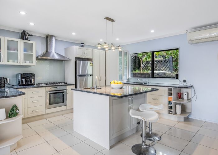  at 86 San Marino Drive West, Henderson, Waitakere City, Auckland