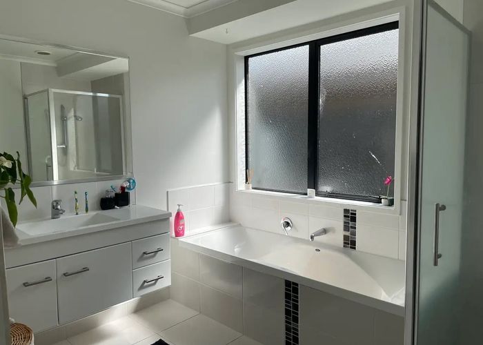  at 16 Edgeview Crescent, Fitzroy, Hamilton, Waikato