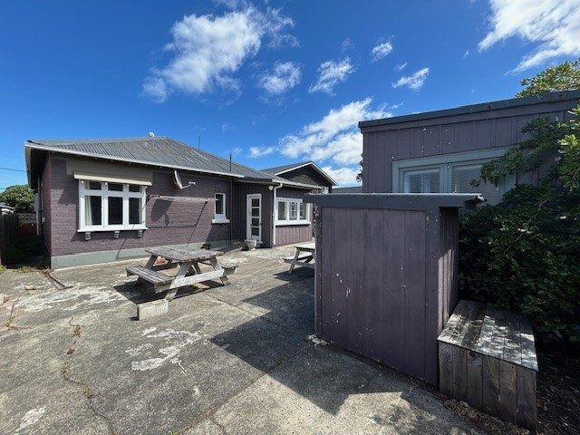  at 219 Coutts Street, Rongotai, Wellington