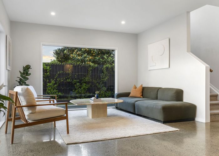  at 35 Sullivan Avenue, Mangere Bridge, Auckland