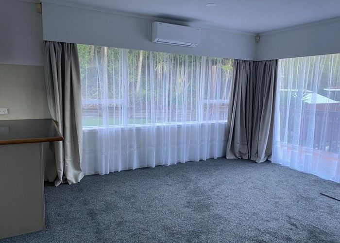  at 2/16 Windermere Crescent, Blockhouse Bay, Auckland City, Auckland