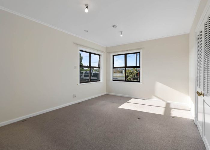  at 126 Forrest Hill Road, Forrest Hill, North Shore City, Auckland