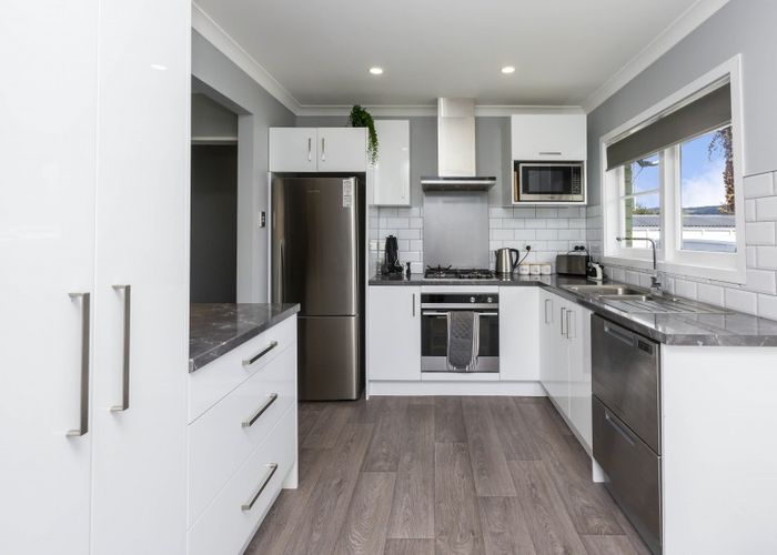  at 2/15 Lane Street, Wallaceville, Upper Hutt