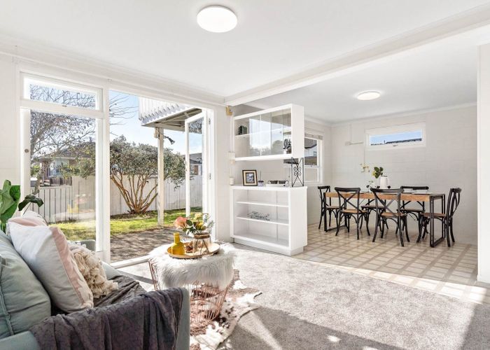  at 2/80 Donovan Street, Blockhouse Bay, Auckland City, Auckland