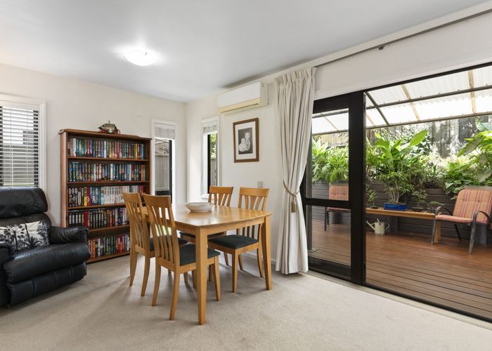 at 19/92 Bush Road, Albany, Auckland