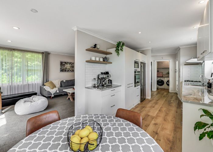  at 25 Joanna Place, Deanwell, Hamilton