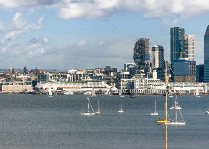  at 13 Waimana Ave, Northcote Point, North Shore City, Auckland