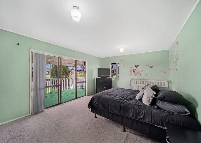  at 24 Wickman Way, Mangere East, Auckland