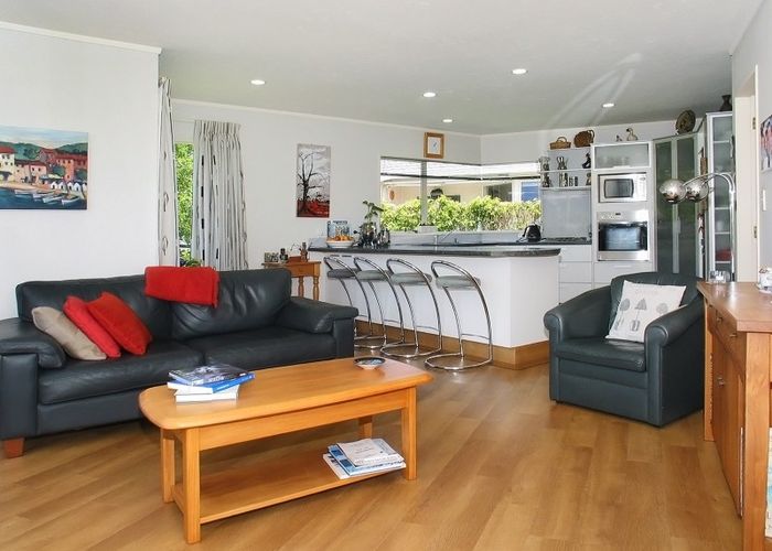  at 9 Portage Place, Whitby, Porirua