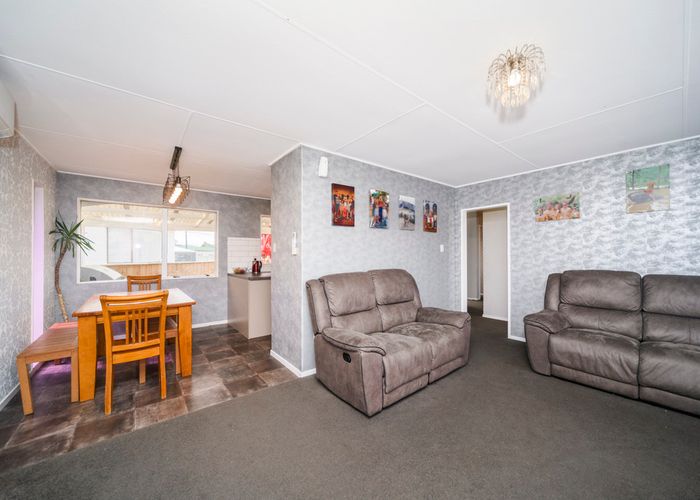 Free property data for 18 Cumberland Place, Kelvin Grove, Palmerston North homes.co.nz