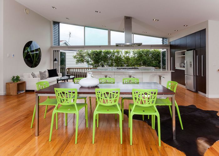 at 19 Newell Street, Point Chevalier, Auckland