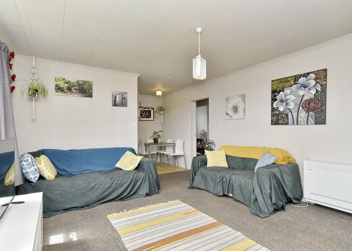  at 2/90 Bayswater Crescent, Bromley, Christchurch