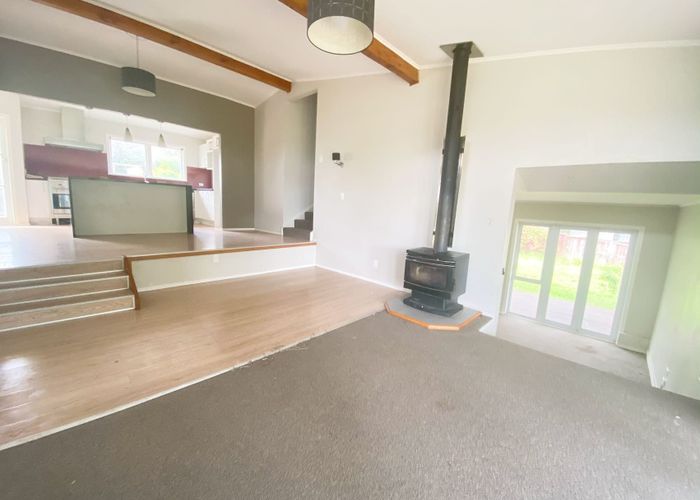  at 5 Silver Birch Rise, Henderson, Waitakere City, Auckland