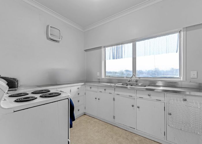  at 18 Jenelin Road, Glendene, Waitakere City, Auckland