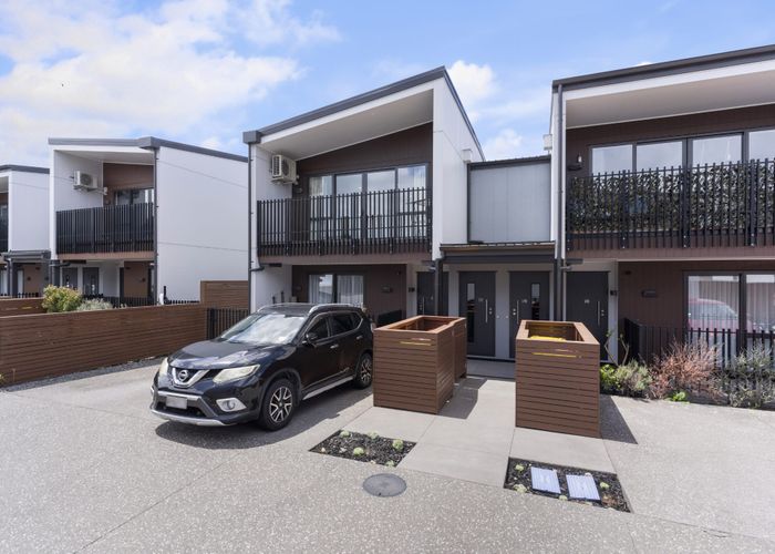  at 2/12 Unga Place, Beachlands, Manukau City, Auckland