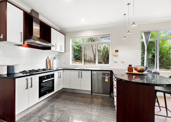  at 61 Medallion Drive, Oteha, Auckland